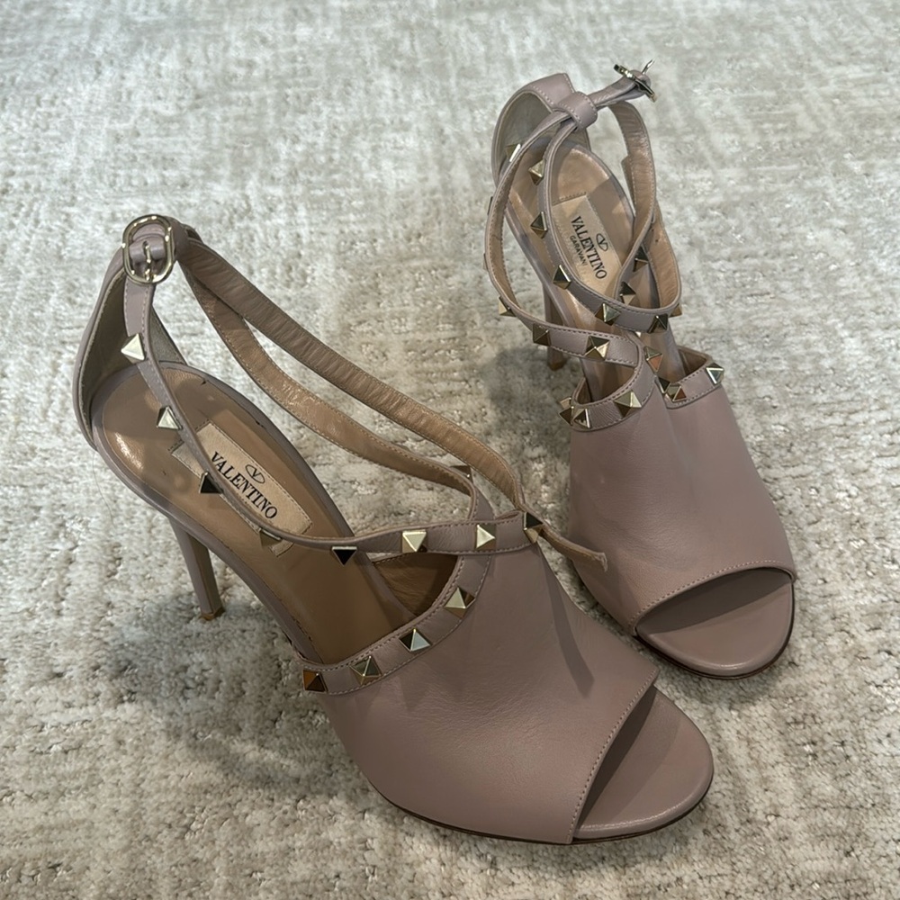 Like new Valentino heels